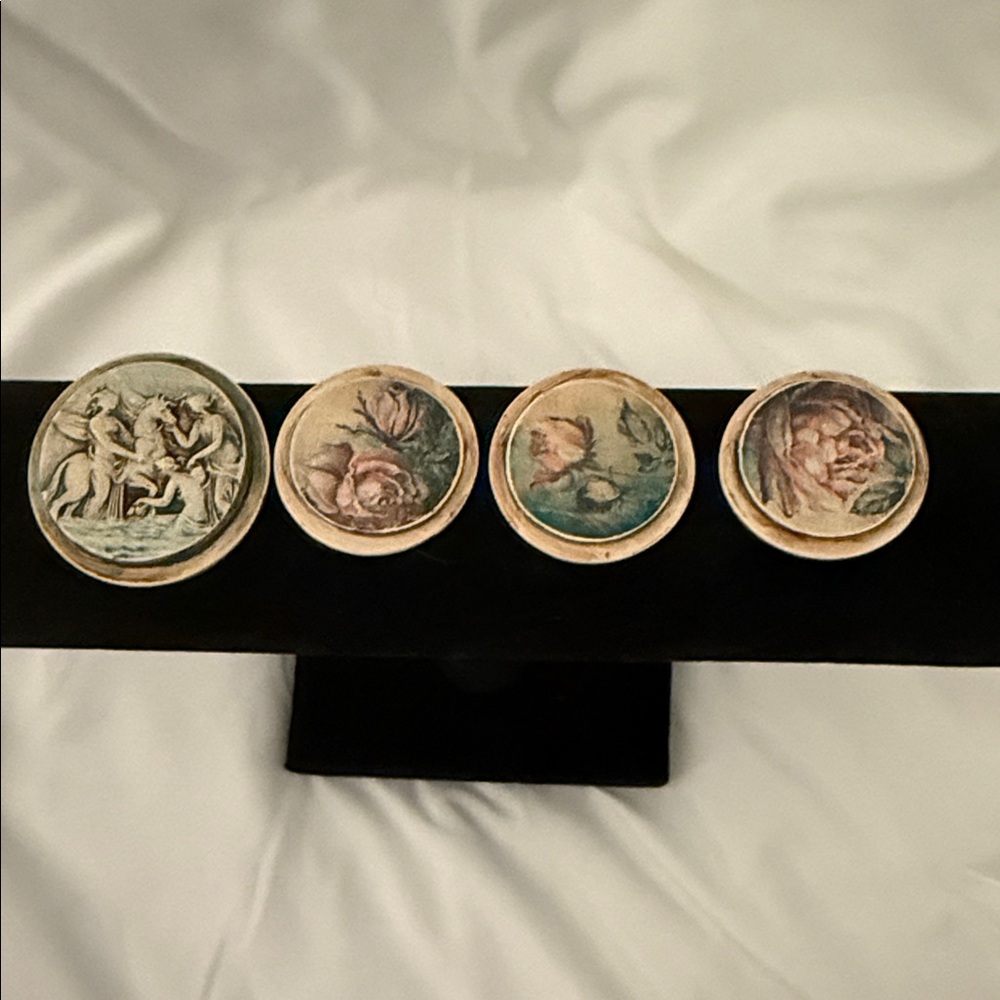 Vintage Art-Inspired Brooch Set